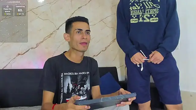 Golldens Dreamss online show from September 29, 8:02 pm