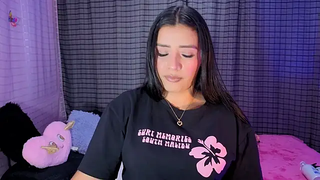 Kayleemorales online show from September 28, 4:45 pm