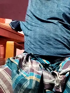 Snapshot of yourboy1794 chatting on November 10, 4:39 pm yourboy1794 online show from November 10, 4:39 pm