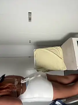 madsnextdoor online show from October 21, 12:39 pm