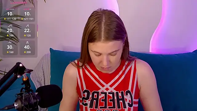 MelanieHenders online show from October 5, 5:39 am