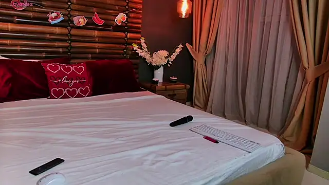 SandraSilver online show from October 3, 6:49 pm