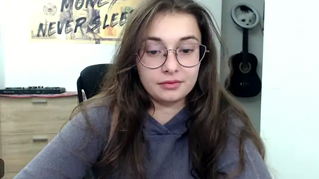 HotAnna2004 online show from September 27, 8:36 pm