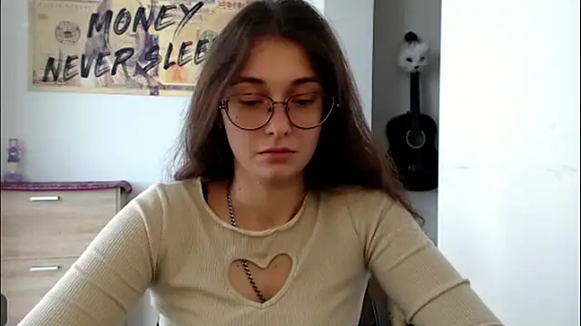 HotAnna2004 online show from October 19, 10:49 am