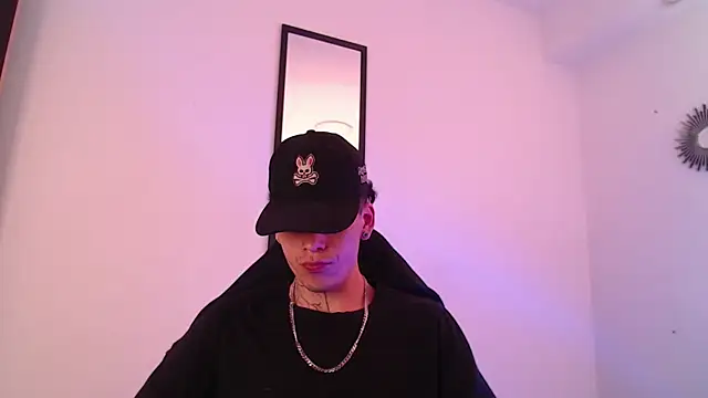 Anhonymus  online show from September 25, 3:43 am