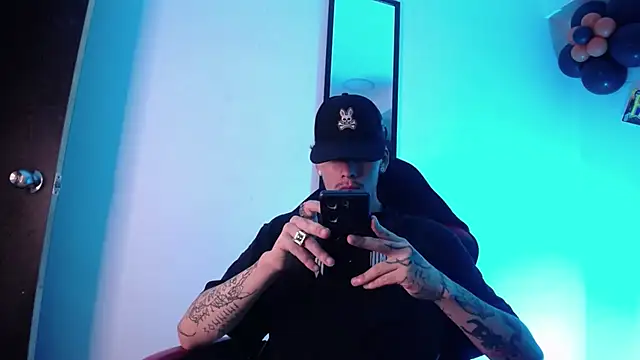 Anhonymus  online show from October 15, 3:39 am