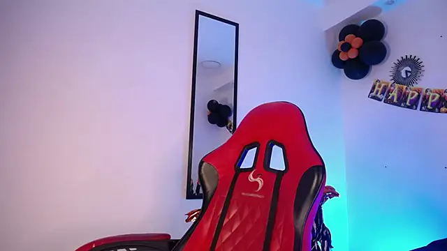 Anhonymus  online show from October 31, 4:24 am