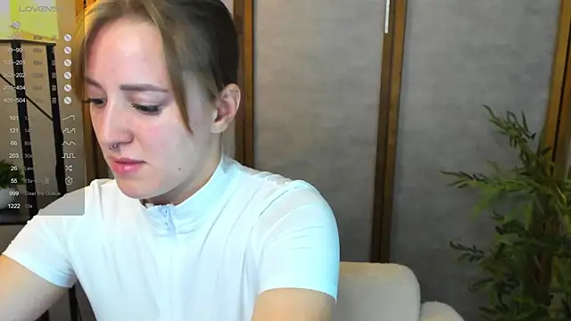 Alice Cire online show from October 13, 2:44 am