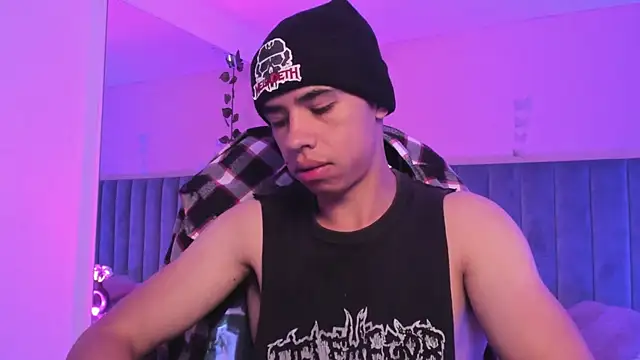 Muscle Scott online show from November 15, 12:45 pm