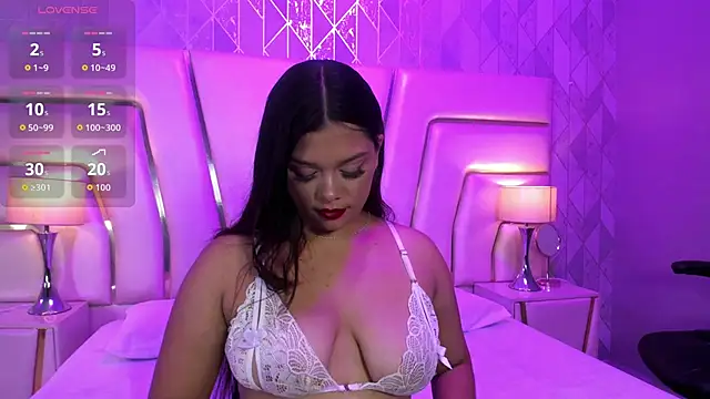 HatsaJones online show from November 4, 3:49 am