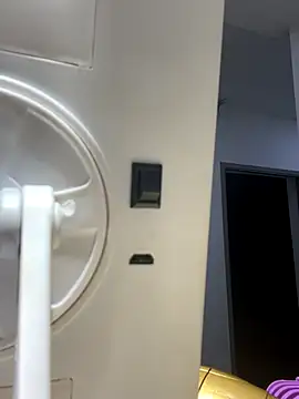 Snapshot of TiffanyyLam chatting on October 21, 11:44 am TiffanyyLam online show from October 21, 11:44 am