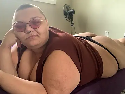 taydeebear online show from October 22, 5:13 pm