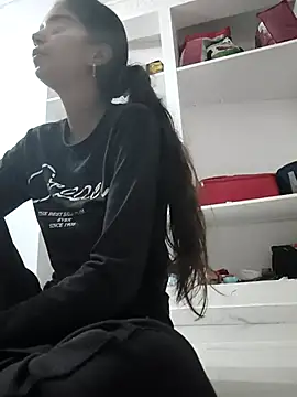 Hot-Soniya2 online show from September 9, 6:02 am