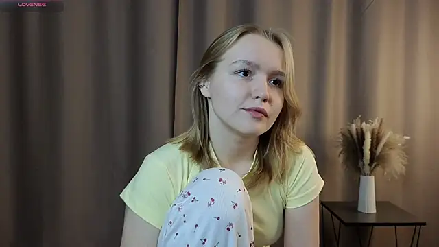 VinnieSerrano online show from October 13, 2:06 pm