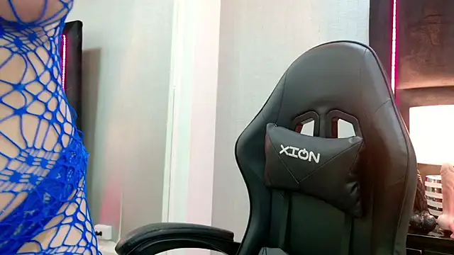 Snapshot of Sweet_Lucianaa chatting on November 6, 8:32 pm Sweet Lucianaa online show from November 6, 8:32 pm