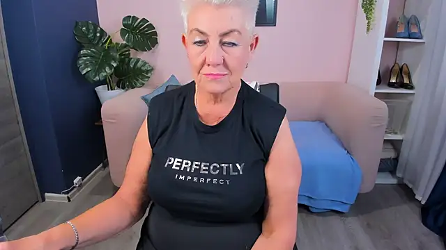 HotandMature online show from September 17, 8:38 am