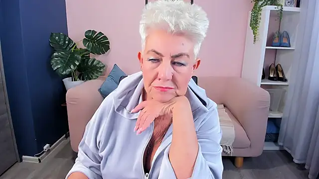 HotandMature online show from September 29, 8:08 am