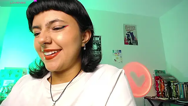 Snapshot of AlmaNanax chatting on September 22, 3:08 am AlmaNanax online show from September 22, 3:08 am