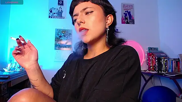 Snapshot of AlmaNanax chatting on September 25, 2:04 am AlmaNanax online show from September 25, 2:04 am