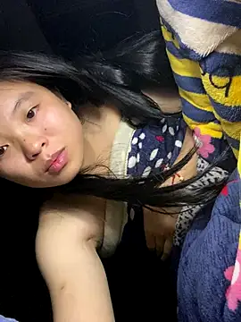 viluna online show from November 20, 4:40 pm