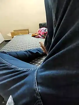 Snapshot of mommylover5 chatting on November 3, 3:13 pm mommylover5 online show from November 3, 3:13 pm