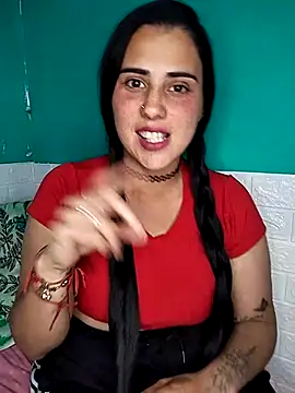 Snapshot of kariciasecreta chatting on October 30, 2:35 am kariciasecreta online show from October 30, 2:35 am