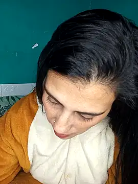 Snapshot of kariciasecreta chatting on November 8, 12:44 am kariciasecreta online show from November 8, 12:44 am