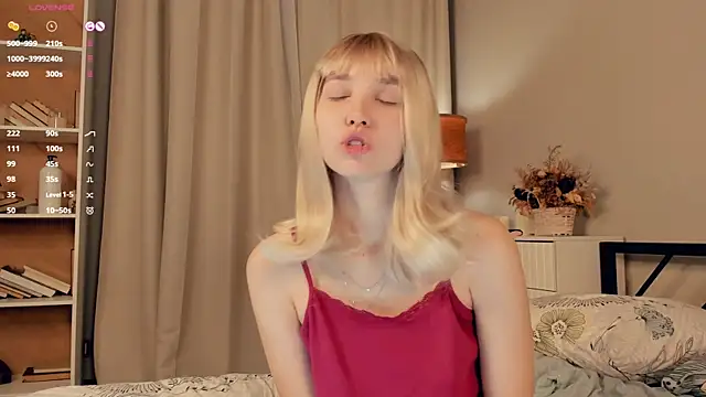 ErinBissonnette online show from November 8, 7:45 pm