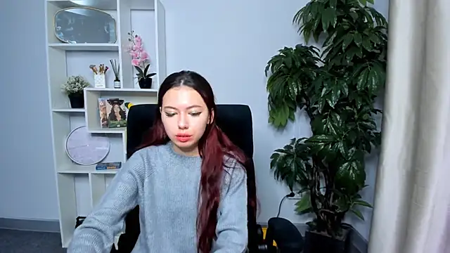 JenniferGlover online show from October 30, 8:05 am