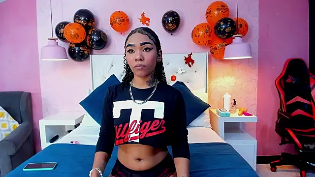 SkylerBloomm online show from October 22, 3:07 am