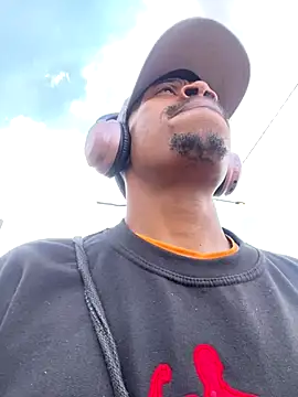 fitsexyman online show from September 30, 10:53 am