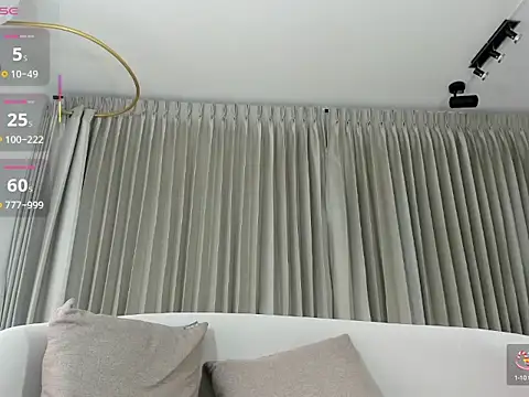 Snapshot of sabrinacherry chatting on October 4, 6:39 pm sabrinacherry online show from October 4, 6:39 pm