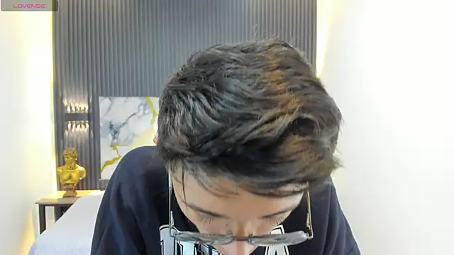 SantiagoRusso18 online show from September 22, 12:18 pm