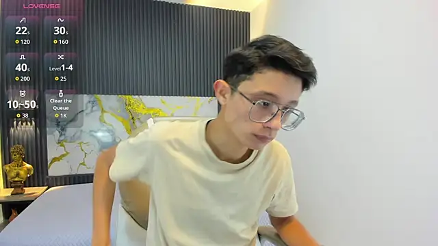 SantiagoRusso18 online show from September 23, 12:08 pm