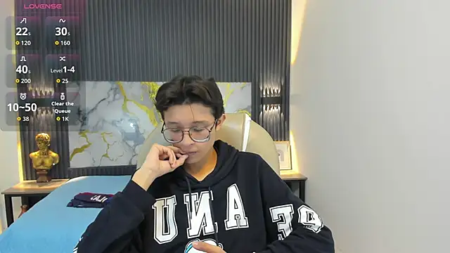 SantiagoRusso18 online show from October 31, 12:06 pm