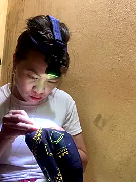 Snapshot of tuyetnhi-00 chatting on September 9, 2:00 am tuyetnhi-00 online show from September 9, 2:00 am