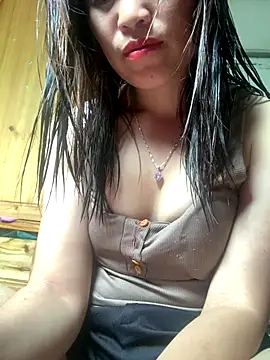 Snapshot of tuyetnhi-00 chatting on September 15, 2:55 am tuyetnhi-00 online show from September 15, 2:55 am