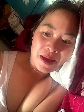 Snapshot of tuyetnhi-00 chatting on September 17, 5:09 am tuyetnhi-00 online show from September 17, 5:09 am