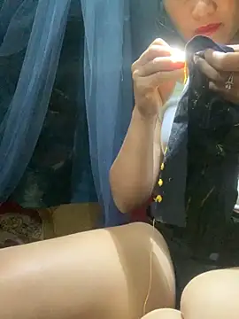 Snapshot of tuyetnhi-00 chatting on September 29, 2:06 am tuyetnhi-00 online show from September 29, 2:06 am