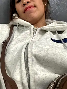 Snapshot of tuyetnhi-00 chatting on October 26, 8:53 am tuyetnhi-00 online show from October 26, 8:53 am