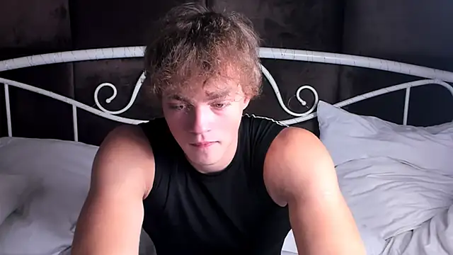 Snapshot of ChaseMuscular chatting on September 25, 10:30 am ChaseMuscular online show from September 25, 10:30 am