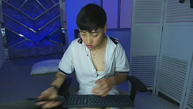 Snapshot of Eryx_Eriscor chatting on October 27, 2:54 pm Eryx Eriscor online show from October 27, 2:54 pm