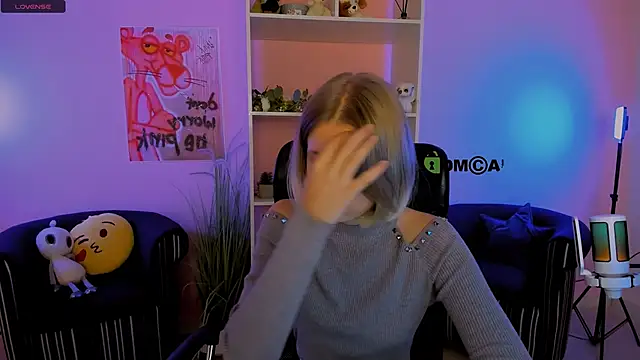 gloria bubble online show from September 12, 5:18 am