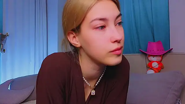 AngelicRice online show from November 8, 11:10 am