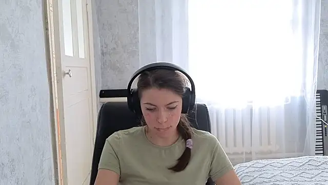 CutieAnny online show from October 1, 4:18 am