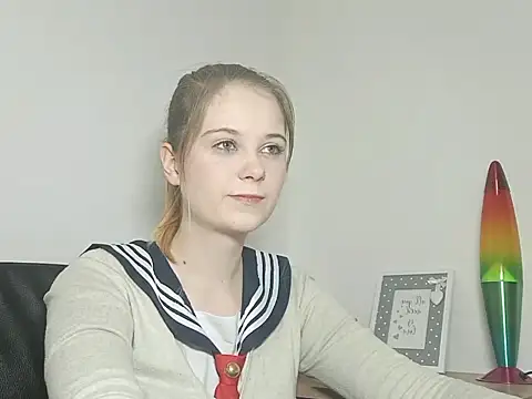 LydiaYoung online show from September 18, 6:10 pm