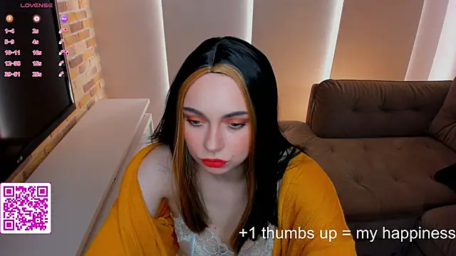 Snapshot of EvaBlimey chatting on September 14, 4:44 am EvaBlimey online show from September 14, 4:44 am