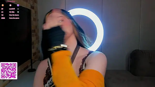 Snapshot of EvaBlimey chatting on September 20, 5:08 am EvaBlimey online show from September 20, 5:08 am