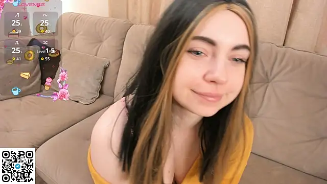 Snapshot of EvaBlimey chatting on November 2, 6:38 am EvaBlimey online show from November 2, 6:38 am