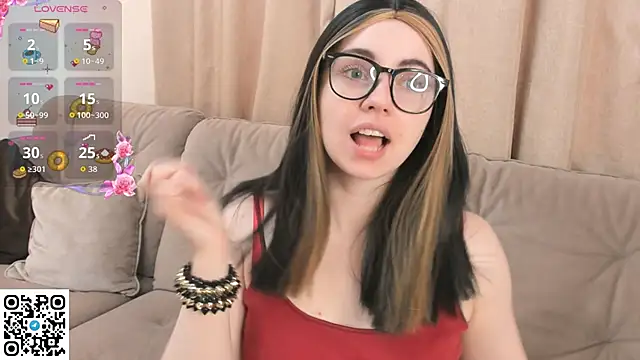 Snapshot of EvaBlimey chatting on November 7, 6:13 am EvaBlimey online show from November 7, 6:13 am